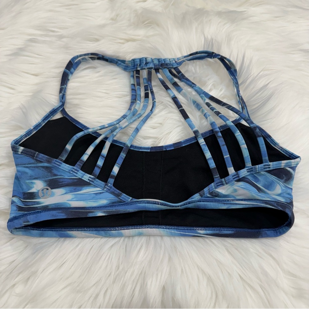 Lululemon Free to Be Zen Sports Bra Strappy Back in Blue, Black, White Pattern